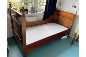 Charmant vintage kinderbed