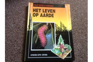 Boeken ; Onze Wereld Vandaag ; 16 Prachtige boeken, leerzaam