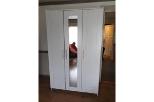 Ikea brimnes kledingkast wit
