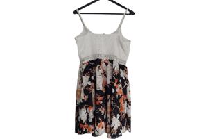 Jurkje zwart met wit kant L 40/42