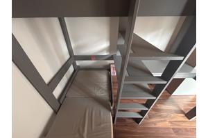 hoogslaper met bureau en extra bed