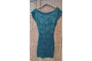 Groen kanten jurkje, maat 40