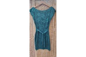 Groen kanten jurkje, maat 40