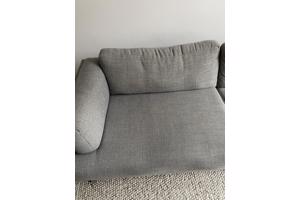 Grijze bank van het merk Woood