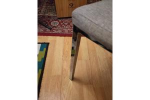 Lichtgrijze (eettafel)stoelen