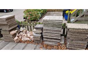 Tuintegels aangeboden