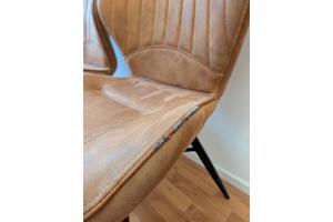 2 Cognac kleur eettafel stoelen
