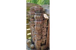 6 hoekige tuintegeltjes