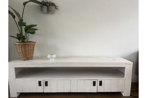 2 mooie lagen opbergmeubels