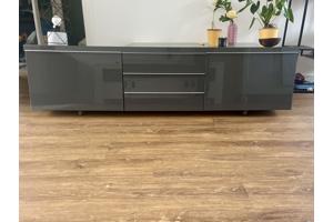 2 mooie lagen opbergmeubels