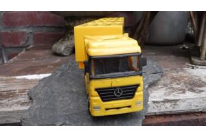 Schaalmodel mercedes actros