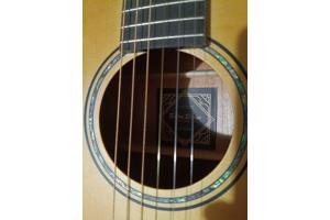 Acoustic guitar Baton Rouge