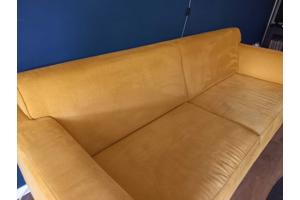 Okergele bank Henders & Hazel Novara