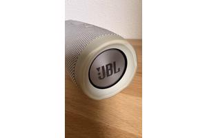JBL Charge 3