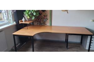 Heel stevig mooi bureau (uit elkaar gehaald)