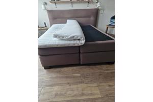 Boxspring 160x200 en 1 persoonsbed