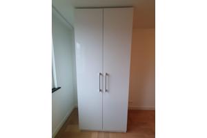 Hoge witte PAX kledingkast