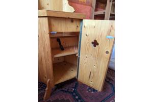 Vurehouden handgemaakte kinderstoel