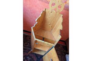 Vurehouden handgemaakte kinderstoel