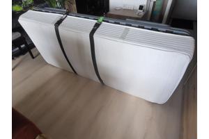 (BIJNA) GRATIS bed + goed matras +wieltjes, poten inklapbaar