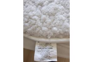 (BIJNA) GRATIS bed + goed matras +wieltjes, poten inklapbaar