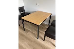 Mooie tafel in goede staat