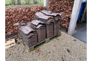 Dakpannen Monier 6, ZWART, +/- 100 stuks