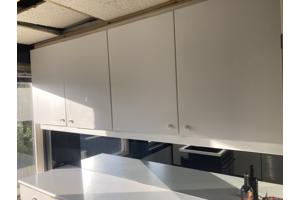 Keuken inclusief koelkast, vaatwasser en inductieplaat
