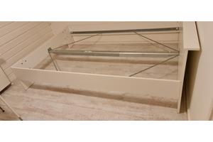 Ikea bed frame (twijfelaar 200x140) + hoofdplank 10 cm breed