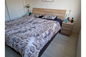 Boxspring Melissa 180x210 cm + Achterwand + 2 Nachtkastjes