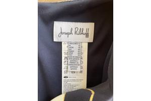 Blauwe jumpsuit met wit/gouden bloemen van Joseph Ribkoff