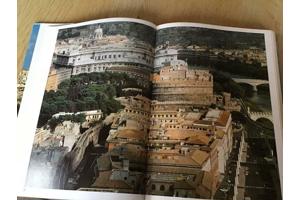 Boek Italië .Prachtig exemplaar eventueel een reis te boeken