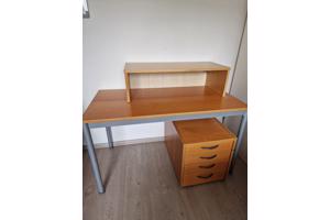 Bureau met Ladeblok