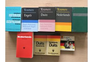 Verschillende woordenboeken v. frans,duits,engels,nederlands