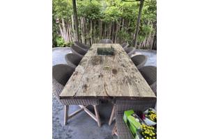 Grote tuintafel met witte matrixpoot
