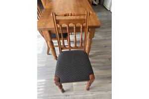 Eettafel + 4 stoelen