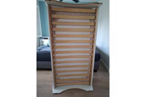 Mooi bed voor peuters en kleuters met matras (160x80cm)