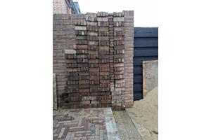 Gratis af te halen Zand en Tegels