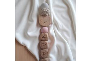 Gepersonaliseerde naam speen koord beertje lichtroze