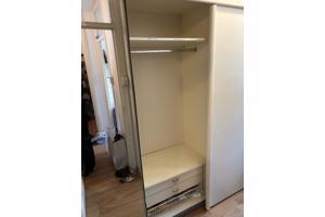 3-deurs kledingkast, hang & planken