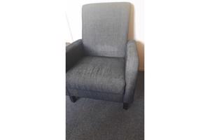 Grijze fauteuil