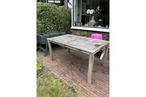 Teakhouten tuintafel goede staat