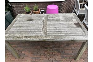 Teakhouten tuintafel goede staat