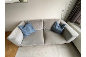 Grijze Nockeby bank in goede staat