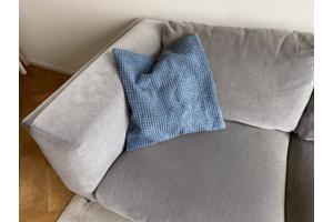 Grijze Nockeby bank in goede staat