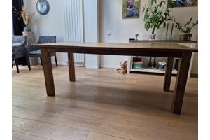 Robuuste houten eettafel 200x90x80