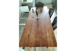 Eettafel met 2 lades