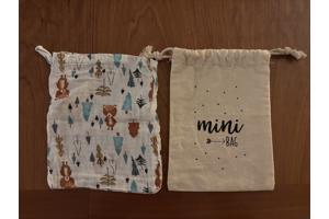 Stoffen mini bag met rijgkoord en beren kinder washand katoe