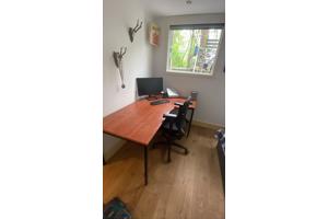 Stevig en stijlvol hoek bureau (180x120)