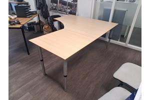 Zo goed als nieuw bureau